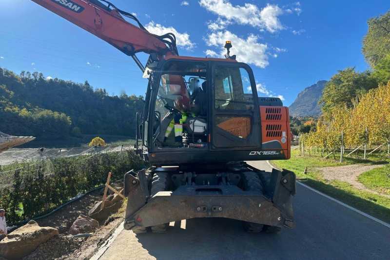 OmecoHub - Immagine DOOSAN DX165W-5